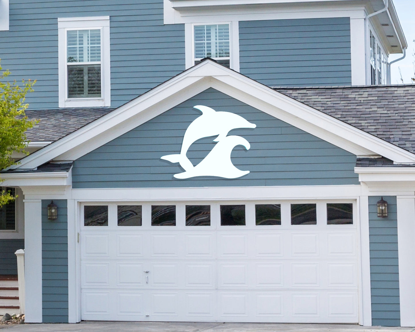 Outdoor Dolphin Jumping Wave Wall Art Sign – Weatherproof Coastal Beach House Nautical Decor