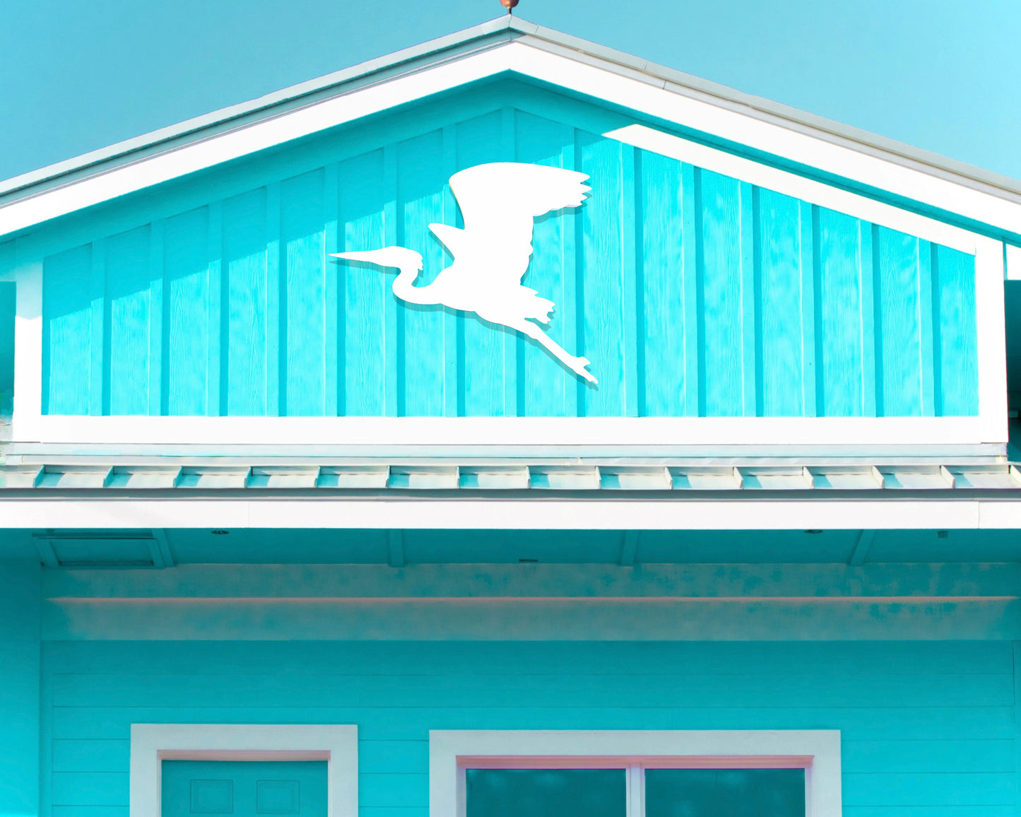 Weatherproof Flying Heron Bird Wall Art Sign – Outdoor Coastal Beach House River Home Decor