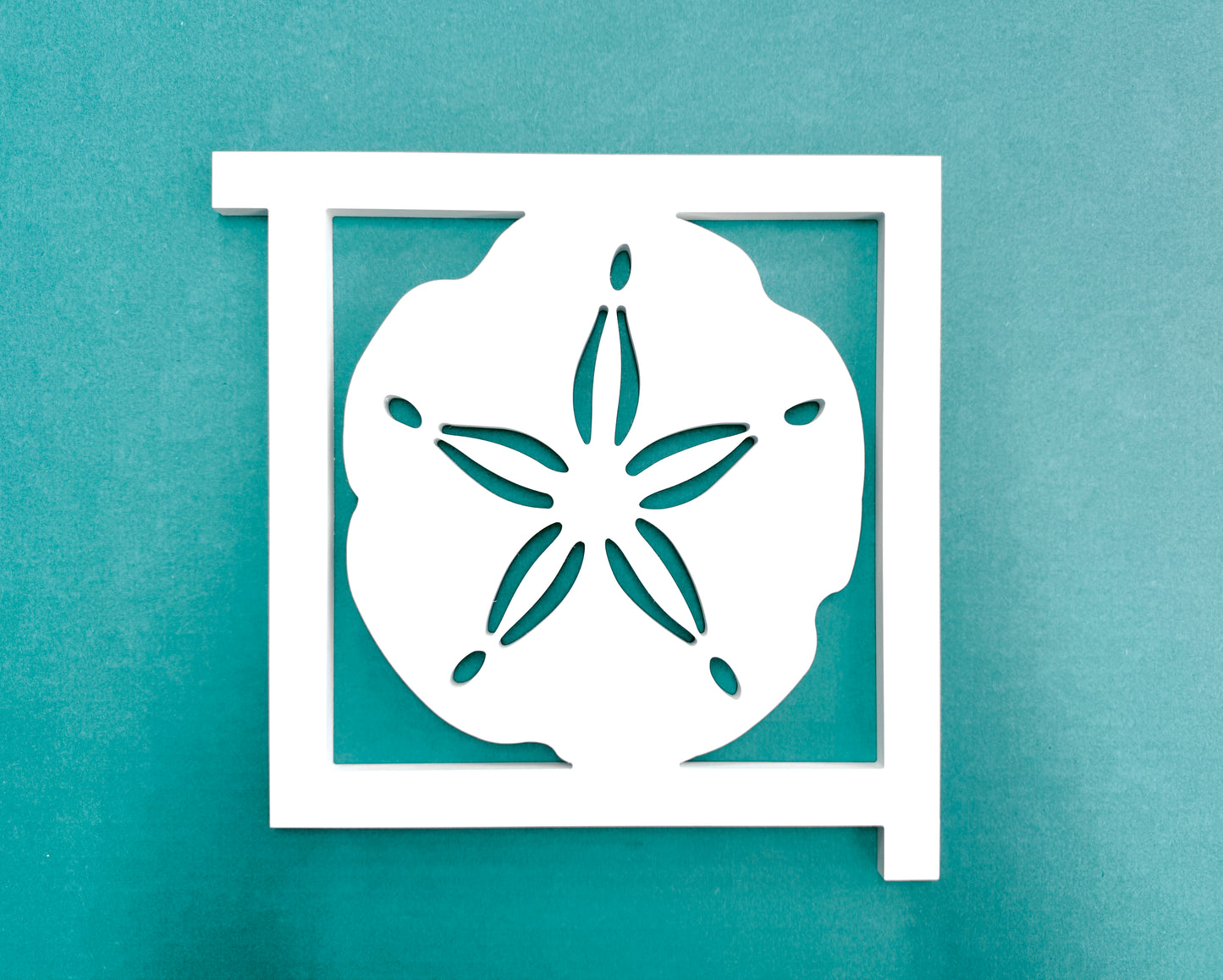 Sand Dollar Mailbox Bracket – Nautical Beach House Coastal Mailbox Accent (90 Degree Posts)