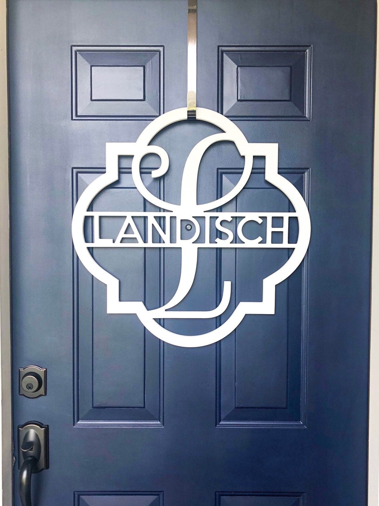 Last Name Monogram Wreath Sign for Front Door, Weatherproof Personalized Door Hanger, Wedding Gift for Couple, Engagement Gift