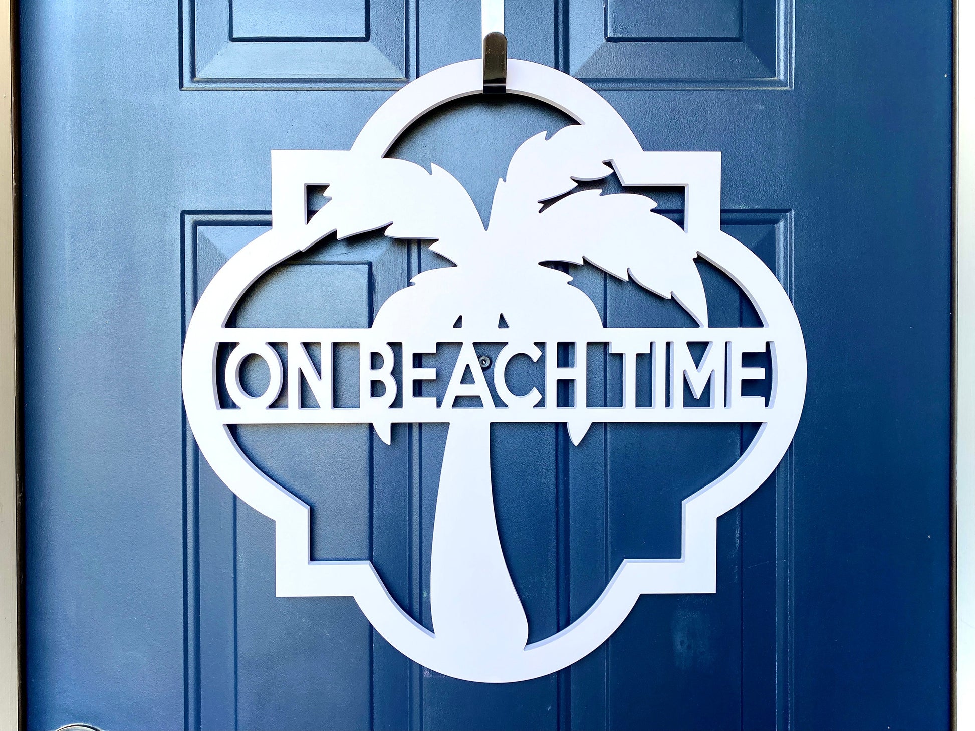 Palm Tree Front Door Hanger Wreath Sign, Tropical Palm Tree Decor for Beach House, Coastal Home Decor, Weatherproof PVC Sign