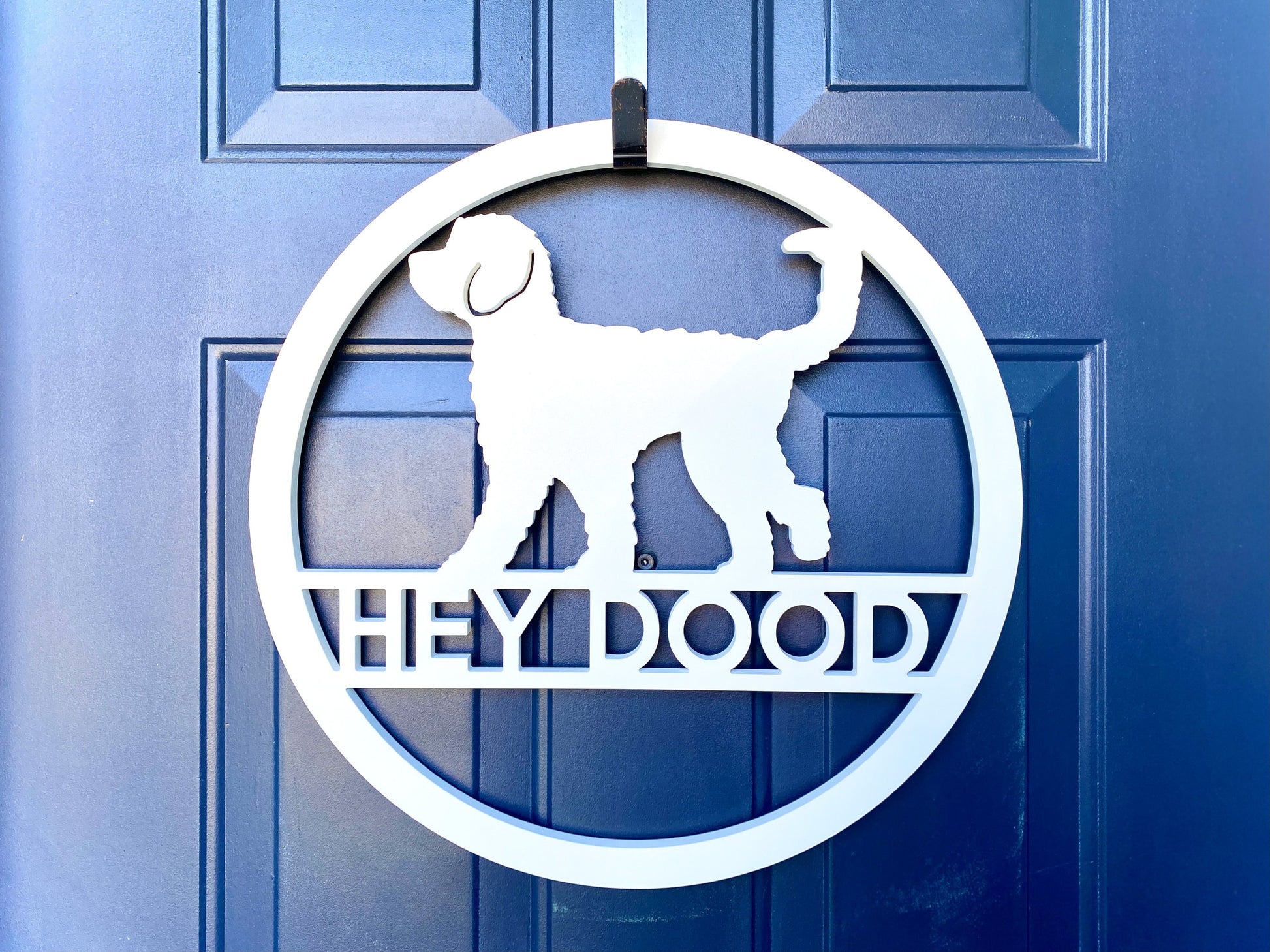 Hey Dood Dog Front Door Hanger, Weatherproof Doodle Dog Decor, Goldendoodle Outdoor Welcome Sign, Gift For Dog Lover, Dog Wreath For Front Door